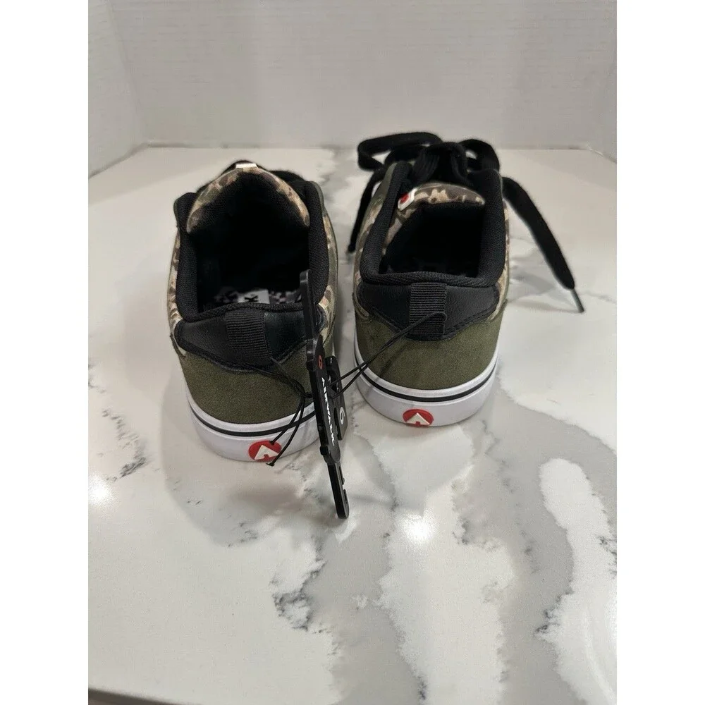 Airwalk Sneakers Boys Size 6 Youth Green Suede Camo New CMAK23ES006